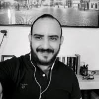 50+ perfiles de «Jose Cisneros»