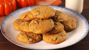 People Are Going Crazy Over These Pumpkin Chocolate Chip Cookies Recipe Spiced Chocolate Pumpkin Chocolate Chip Cookies Pumpkin Recipes