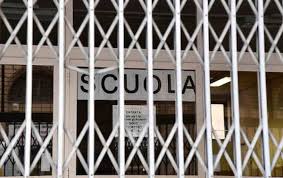 Ho riconosciuto subito il nome dell'autore. Sciopero Scuola 11 Gennaio 2021 Studenti In Protesta Contro La Dad Vogliono Tornare In Classe