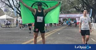 Con lesión incluida, Víctor Constante llegó a la meta de la Maratón de 42K  de Buenos Aires