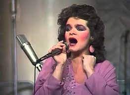 Он на 13 лет младше ее. Larisa Dolina Biografiya Informaciya Lichnaya Zhizn Foto Video