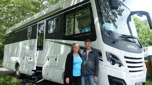 Tour de france camping car. Pendant Leur Tour De France En Camping Car Xxl Ils Font Escale A Montherme