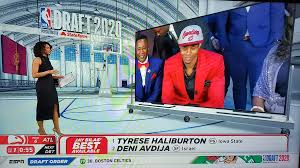 Malika is an active social media user and a media personality by her profession. Espn S Malika Andrews Became The Star Of The Nba Draft On Social Media Pics Tweets Total Pro Sports