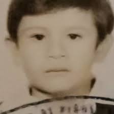 Mercedes Castro es de las cercanías de Culiacán, Sinaloa. Ha compartido  escenarios y grabaciones con artistas de la talla de Chalino Sánchez,  Cornelio Reyna, Amparo de Las Jilguerillas y Chelo entre muchos