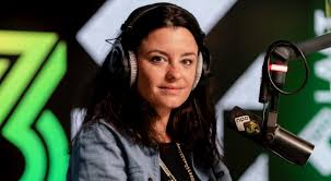 De talentvolle radiovrouw maakt donderdag in haar programma joep & eva bekend koreman: E72i4nh4fuoftm