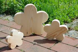 Mit Diesen 3 Holzblumen Gelingt Die Richtige Einstimmung Auf Die Sommerzeit Sie Sind Auch Ein Tolles Mitbringsel Die Blumen Haben Einen Durchmess Pinteres