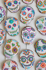 Rezepte mit maximal 250 kcal pro gericht. Dia De Los Muertos Aka Day Of The Dead Cookies Bake To The Roots