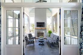 A small front porch shields you from the weather, creates a wonderful entrance for your home, and can be wonderfully decorated. 75 Beautiful Small Porch Pictures Ideas July 2021 Houzz