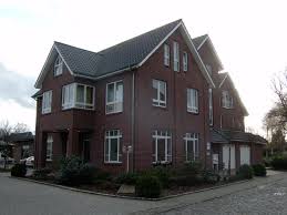 Über den flur erreichen sie das wohnzimmer, die küche mit einbauküche und zugang zum bad mit wanne. Haus Miete In Sulingen Mieten Vermieten