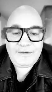 @robertkelly's video Tweet