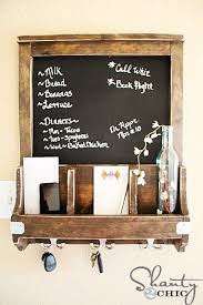 Diy Chalkboard And Key Hooks Diy Chalkboard Diy Mail Wood Diy