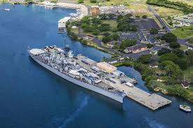 Pearl harbor ˌpɝːlˈhɑːɹbɚ ist ein natürlicher hafen und hauptquartier der pazifikflotte der united states navy auf der insel oʻahu, hawaii, vereinigte staaten. Oahu Ganztagestour Nach Pearl Harbor Und Uss Arizona Von Maui Aus 2021 Tiefpreisgarantie