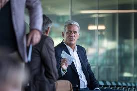 Beleaguered switzerland coach vladimir petkovic has asked for support from the swiss public after days of recriminations following a heavy defeat to italy in the european championship. Vladimir Petkovic Diese Schweizer Nati Spieler Durfen An Die Em