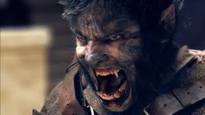 Upon his return to his ancestral homeland, an american man is bitten, and subsequently cursed by, a werewolf. Wolfman Kritik Film 2010 Moviebreak De
