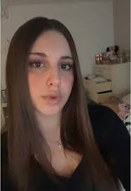 Melissa Lineberry's Instagram, Twitter & Facebook