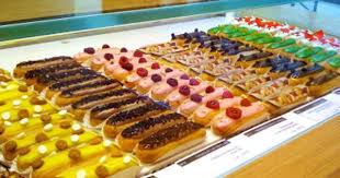 L Eclair De Genie Patisserie 14 Rue Pavee Paris 4 L Eclair Revisite Haute Couture Alimentation Patisserie Patisserie De Paris