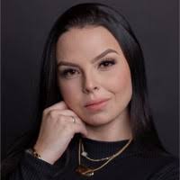 Amanda Tomasi's Instagram, Twitter & Facebook