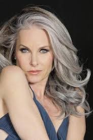 Pamela Pond's Instagram, Twitter & Facebook