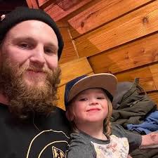 Gervonta Davis' hairstylist, Lee The Brand has hit out at claims they put  too much grease