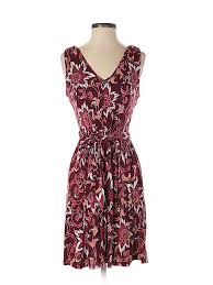 Check It Out Ann Taylor Loft Casual Dress For 9 99 On Thredup In 2020 Burgundy Casual Dress Burgundy Floral Dress Burgundy Dress