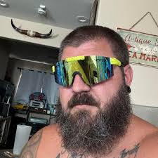 Sean Quintero's Instagram, Twitter & Facebook