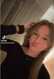 Kate Belmont's Instagram, Twitter & Facebook