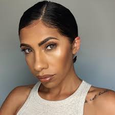 Had my face slayed by an absolute goddess (@mareetleahy ) at MAC Carousel  trying the @maccosmeticsaustralia “Studio Fix Fluid”, which delivers  hydrating matte coverage and controls my shine. I'm wearing shade NC40