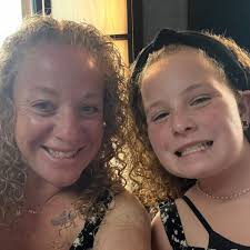 Is there a cat cafe in Hawaii where you can have coffee and pet cats?