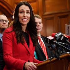 Ein baby bei den vereinten nationen. Neuseeland Moderator Fragt Politikerin Jacinda Ardern Nach Baby Planen Stern De