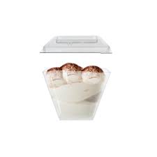 Eleganti bicchierini monoporzione di plastica elika, adatti ad essere usati per aperitivi, degustazioni o per realizzare ricette finger food, dolci o salate prodotto professionale di alta qualità, le coppette elika sono di elevata trasparenza e brillantezza, disponibili in vari formati. Forniture Per Bar Gelaterie E Ristoranti Pz 50 Monoporzione Cubica Cc 58 In Plastica Trasparente Elegante Ideale Per Dolci Glasse Luselitaly