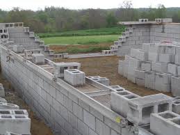 Cinder block walls or concrete masonry block walls have to to be constructed carefully and with the necessary reinforcement to account for a solid installation. How To Keep A Block Wall From Blowing Out At The Bottom Home Improvement Stack Exchange