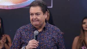 A tv globo confirmou que após 32 anos de casa, o apresentador fausto silva deixará a emissora no fim de 2021. Domingao Do Faustao Apos Anuncio Do Fim Do Programa Globo Implora Pela Permanencia De Apresentador E Ganha Ajuda Diario Da Manha