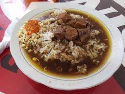 Kucing sebagai hewan peliharaan biasanya diberi makanan kucing komersial baik basah ataupun kering. Nasi Rawon Yang Top Rasanya Photo De Rumah Makan Malang Situbondo Tripadvisor