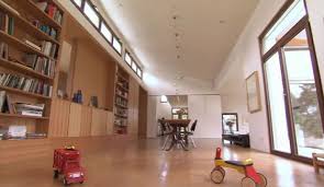 Rammed Earth Floor Would Be Lovely Warmed Up By Some Nice Rugs 3 Rammed Earth Homes Sustainable Home Green Building Materials