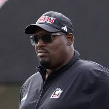 Northern Illinois can't hold early lead in 35-19 loss to Western Michigan