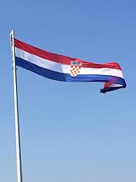 Les trois couleurs sont utilisées depuis 1848.lorsque la croatie faisait partie de la république fédérative socialiste de yougoslavie, le drapeau avait une étoile rouge à cinq. Flag Of Croatia Wikipedia