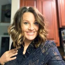 Shannon Gottschalk's Instagram, Twitter & Facebook