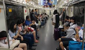 Coba saja sendiri dan semoga cewek itu hamil dan kamu wajib menikah. Penyakit Didalam Kereta Komuter Tangerang Ekspres