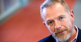 Patrick Weber présente son tout premier one man show sur l'histoire de la  Belgique