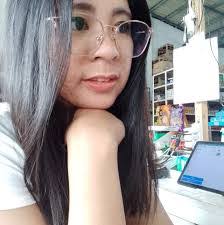 Leah Kane's Instagram, Twitter & Facebook