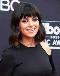 قصات شعر طبقات قصير او طويل هي احد اجمل قصات الشعر وتتميز بتعدد تسريحاتها والتي تجعل الوجه أكثر أنوثة وجاذبية، وهي موضة قصات الشعر لعام 2021. ØªØ³Ø±ÙŠØ­Ø§Øª Ø§Ù„Ø´Ø¹Ø± Ø§Ù„Ù‚Ø«ÙŠØ± Ù„Ù„ÙˆØ¬Ù‡ Ø§Ù„Ø¯Ø§Ø¦Ø±ÙŠ Ellearabia