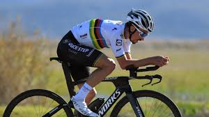 Search, discover and share your favorite julian alaphilippe gifs. Cycling News Deceuninck Quickstep S Julian Alaphilippe Could Be Tied Down Until 2024 Eurosport