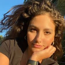 Amanda Ranieri's Instagram, Twitter & Facebook