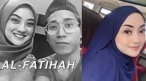 Ternyata, artis asal jepang itu mengungkap artis indonesia yang merupakan tipe pria idamannya. Kabar Duka Dunia Hiburan Penyanyi Muda Bertalenta Ini Meninggal Calon Istri Cantiknya Curhat Tribun Kaltim