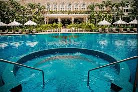 Taj Mahal Tower in Apollo Bunder,Mumbai ...