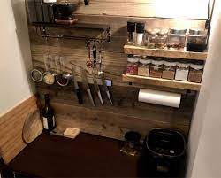 There's a lot to do and to customize: ç°¡å˜diy ç‹­ã„ã‚­ãƒƒãƒãƒ³ã§æ–™ç†ã‚'ã™ã‚‹ãŸã‚ã« å£é¢åŽç´ä»˜ã‚«ã‚¦ãƒ³ã‚¿ãƒ¼ã‚'ä½œã£ã¦ã¿ãŸ Kurasheep