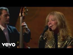 Carly Simon I Only Have Eyes For You Live On The Queen Mary 2 Youtube Carly Simon Queen Mary Carly
