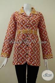 Nomor telepon dan email terverifikasi. Blus Batik Orange Model Lengan Panjang Motif Trendy Baju Batik Kerja Perempuan Modern Cocok Juga Untuk Cewek Karir Berhijab Bls2152p S Toko Batik Online 2021