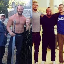 The Mountain With Normal People And With His Brothers People Kevin Hart The Rock Best Funny Pictures