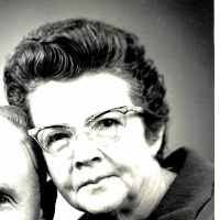 Evelyn Grace Moore (1913–1975) • FamilySearch